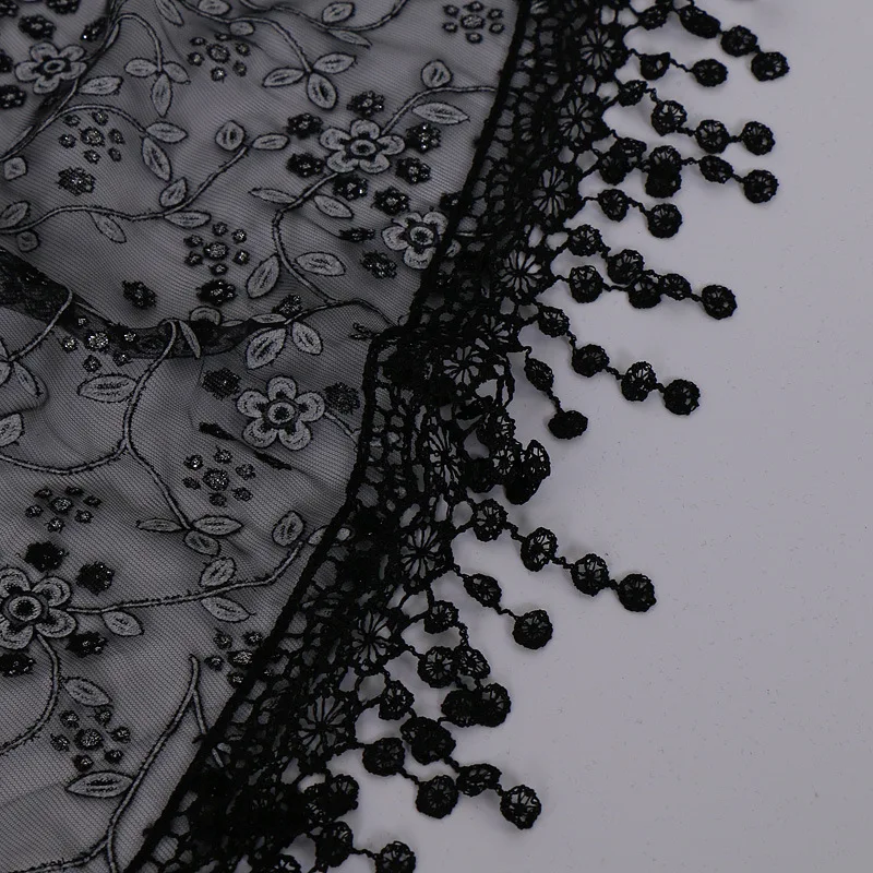 Women Triangle Scarf for Church Prayer Shawl Embroidered Lace Veil Floral Tassel Veils Mantillas for the Church's Pendant Scarve
Women Triangle Scarf for Church Prayer Shawl Embroidered Lace Veil Floral Tassel Veils Mantillas for the Church's Pendant Scarve