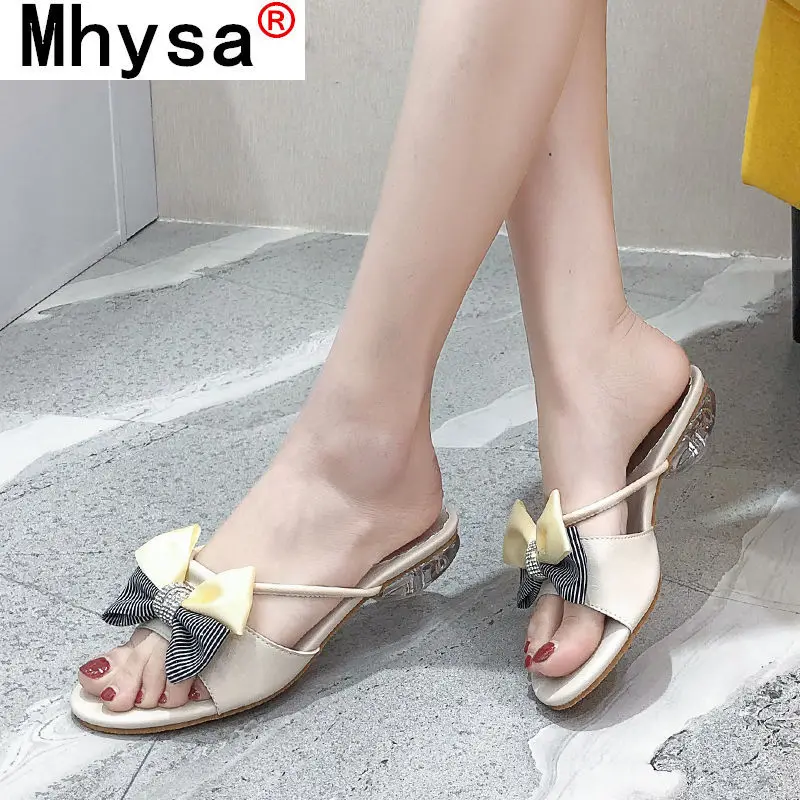 Summer Women's Slippers 2021 New Women Open Toe Casual Sandals Fashion Butterfly Outdoor Non Slip Low-heeled Beach Sandals
Summer Women's Slippers 2021 New Women Open Toe Casual Sandals Fashion Butterfly Outdoor Non Slip Low-heeled Beach Sandals