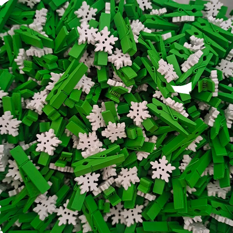 10pcs Snowflake Wooden Clothespins Red Green Pegs for Christmas Party Decorations
10pcs Snowflake Wooden Clothespins Red Green Pegs for Christmas Party Decorations