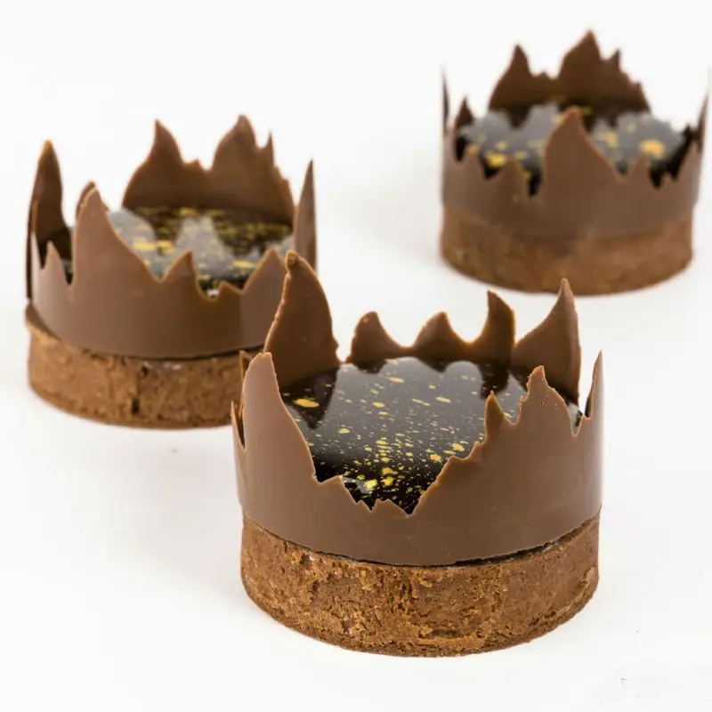 Flame Crown Water Drop Border Mousse Mold Hollow Printing Mold New Kitchen Supplies Silicone Cake Mold Embossing Mold
Flame Crown Water Drop Border Mousse Mold Hollow Printing Mold New Kitchen Supplies Silicone Cake Mold Embossing Mold