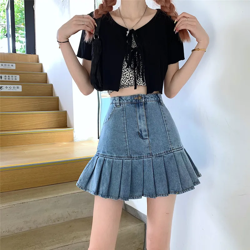 ZAWAHIKI Korean Vintage Denim Skirts Women Summer 2021 High Waist A-line Sweet Student Pleated Skirts Fashion Casual Mini Skirts
ZAWAHIKI Korean Vintage Denim Skirts Women Summer 2021 High Waist A-line Sweet Student Pleated Skirts Fashion Casual Mini Skirts