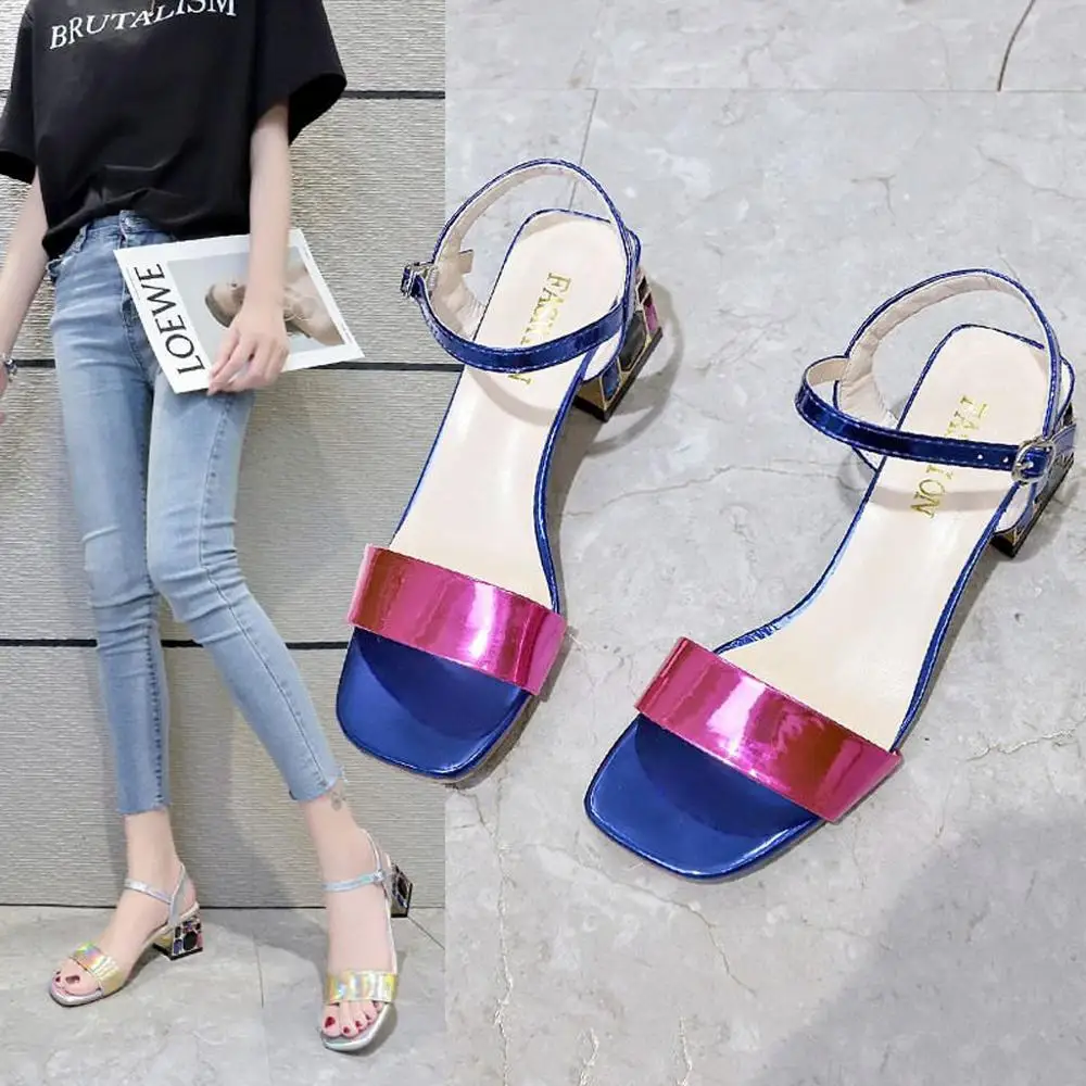 Metal Colors Buckle Flat Sandals for Women 2020 Color Matching Square Toe Flat Sandals
Metal Colors Buckle Flat Sandals for Women 2020 Color Matching Square Toe Flat Sandals