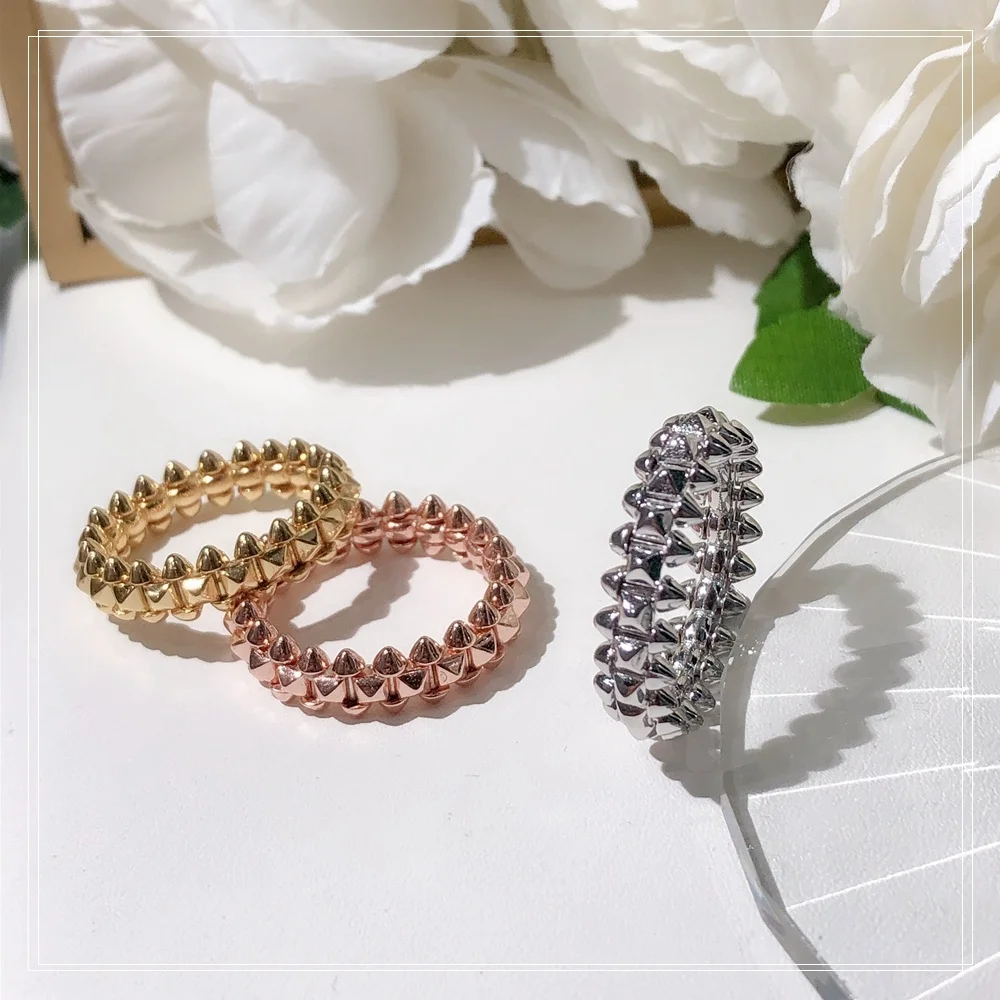 Fashion Simplicity Rivet Ring Men Women Street Style Fashion Pure Silver Gold Plating Superior Quality Hot Sale Brand Lovers
Fashion Simplicity Rivet Ring Men Women Street Style Fashion Pure Silver Gold Plating Superior Quality Hot Sale Brand Lovers