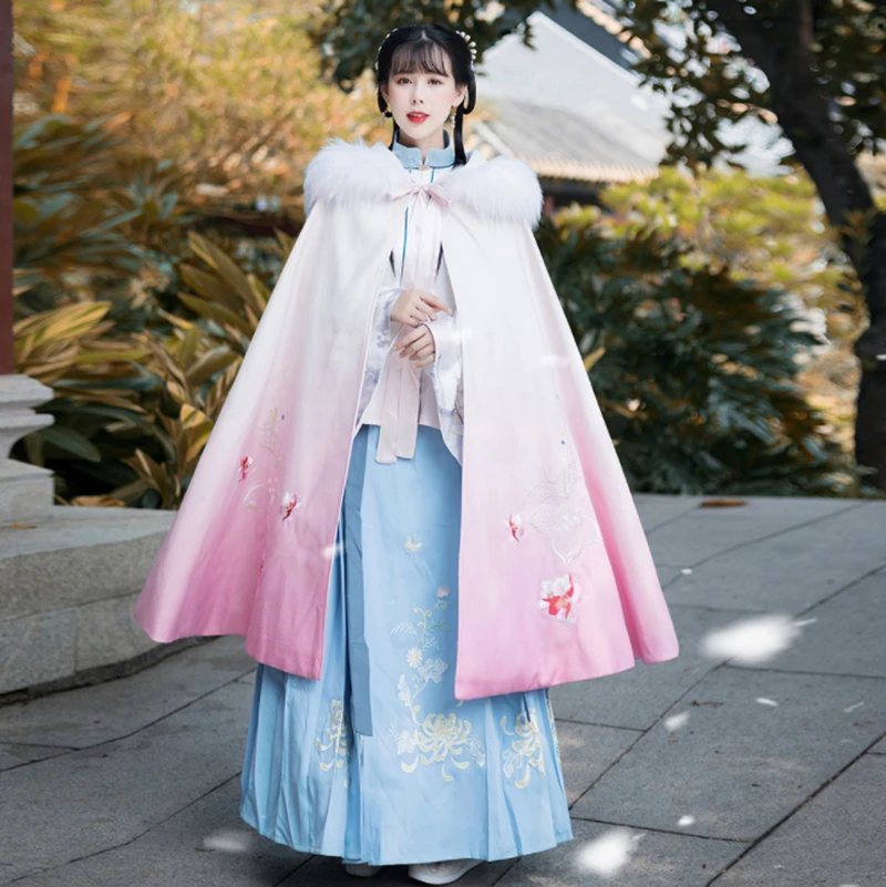 Winter Cloak Women Ancient Chinese Hanfu Cosplay Costume Gradient Pink Hanfu Cloak With Fur Collar New Year Costume For Women
Winter Cloak Women Ancient Chinese Hanfu Cosplay Costume Gradient Pink Hanfu Cloak With Fur Collar New Year Costume For Women