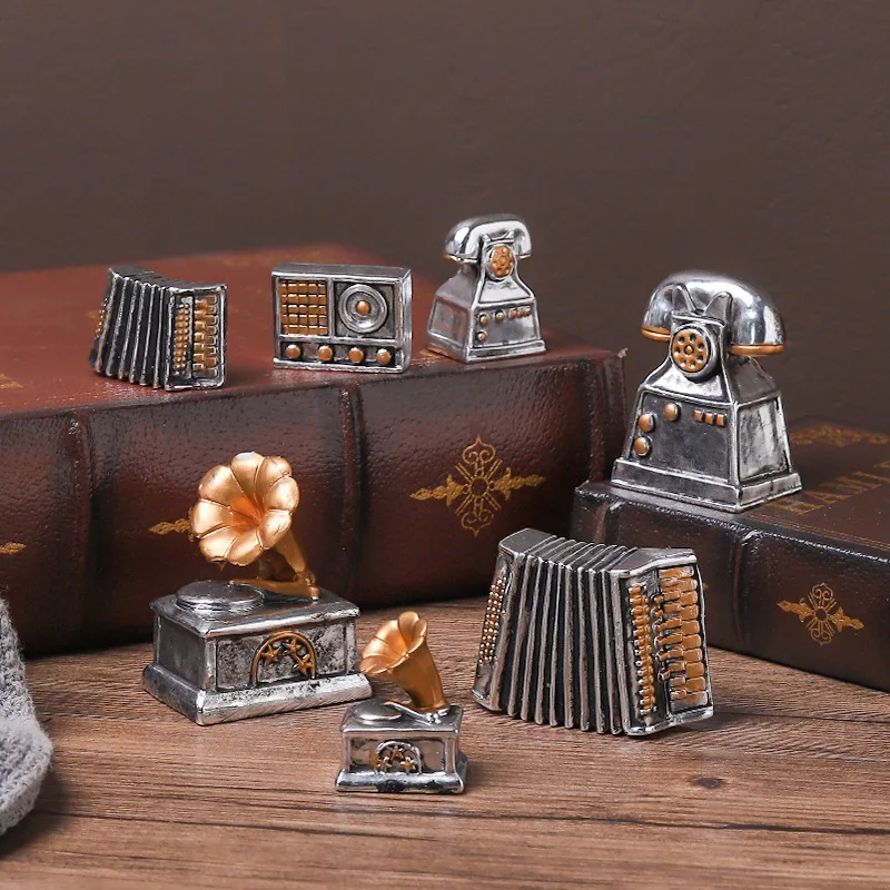 Mini Retro Telephone Gramophone Radio Accordion Model Antique Imitation Nostalgia Wireless Ornament Craft Bar Home Decor Gift
Mini Retro Telephone Gramophone Radio Accordion Model Antique Imitation Nostalgia Wireless Ornament Craft Bar Home Decor Gift