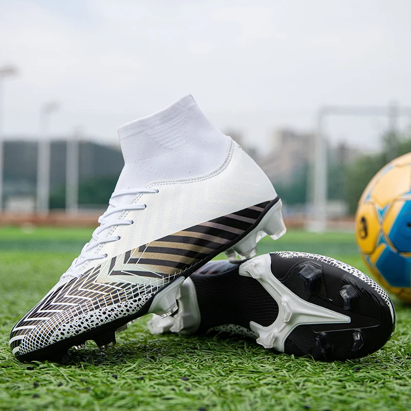 Futsal football shoes broken nails long nails high top football shoes youth professional lawn training shoes parent-child sports
Futsal football shoes broken nails long nails high top football shoes youth professional lawn training shoes parent-child sports