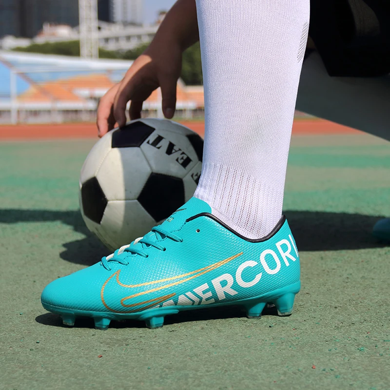 Size 35-44 Men's Soccer Shoes Teenager Soft Breathable Outdoor Sneakers Kids Grass Training Shoes FG / TF Antiskid Football Boot
Size 35-44 Men's Soccer Shoes Teenager Soft Breathable Outdoor Sneakers Kids Grass Training Shoes FG / TF Antiskid Football Boot