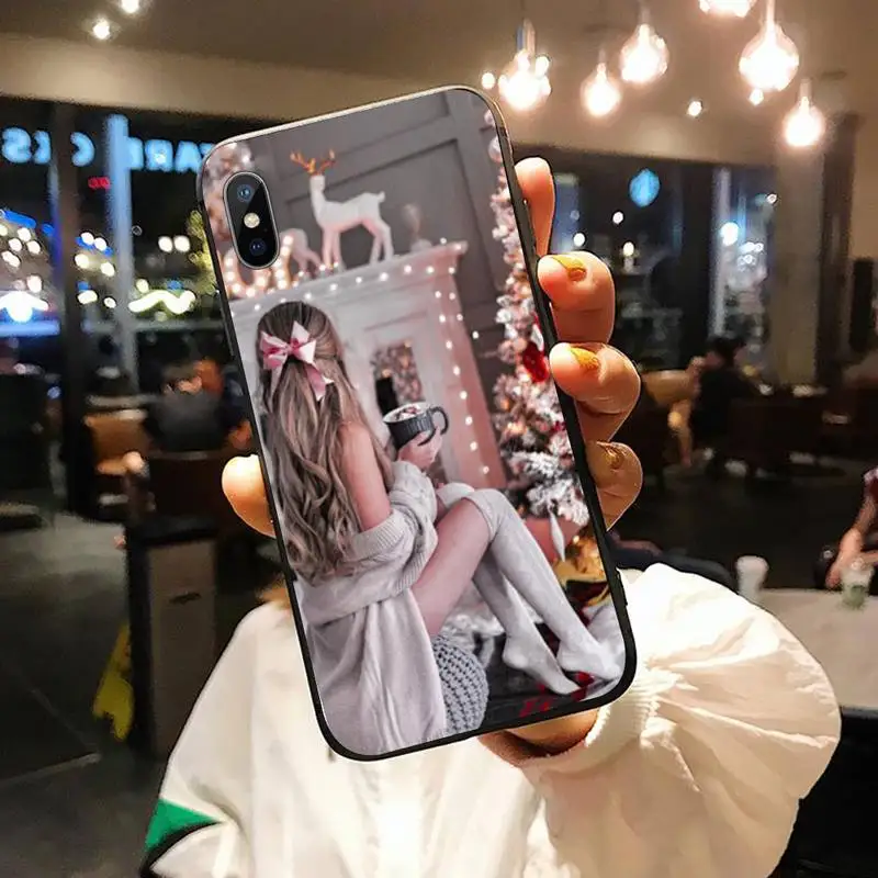 Vogue fashion Christmas girl Anti-fall luxury Phone Case shell for iPhone 11 12 pro XS MAX 8 7 6 6S Plus X 5S SE 2020 XR
Vogue fashion Christmas girl Anti-fall luxury Phone Case shell for iPhone 11 12 pro XS MAX 8 7 6 6S Plus X 5S SE 2020 XR