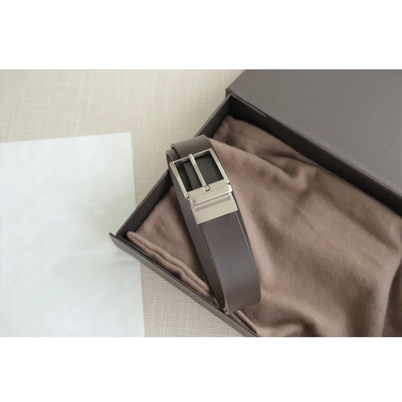 Top Leather Men's Leather Belt Business Simplicity Luxury Brands Pin Buckle Women's Belt High-Grade Gift Box Packaging 2021 New
Top Leather Men's Leather Belt Business Simplicity Luxury Brands Pin Buckle Women's Belt High-Grade Gift Box Packaging 2021 New