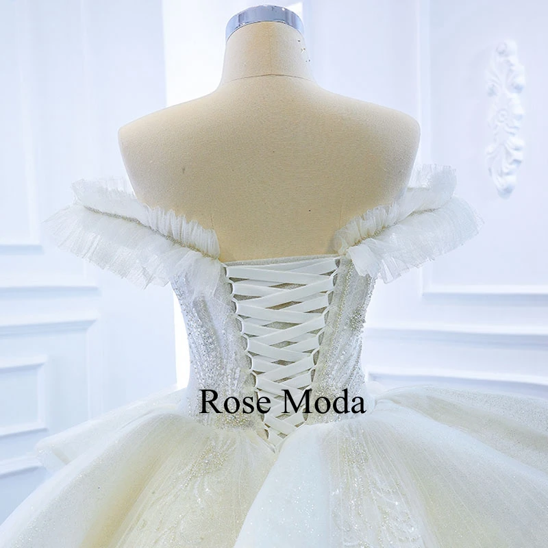 Rose Moda Luxury Off Shoulder Glittering Wedding Dress Princess Crystal Ball Gown Long Train Custom Make
Rose Moda Luxury Off Shoulder Glittering Wedding Dress Princess Crystal Ball Gown Long Train Custom Make