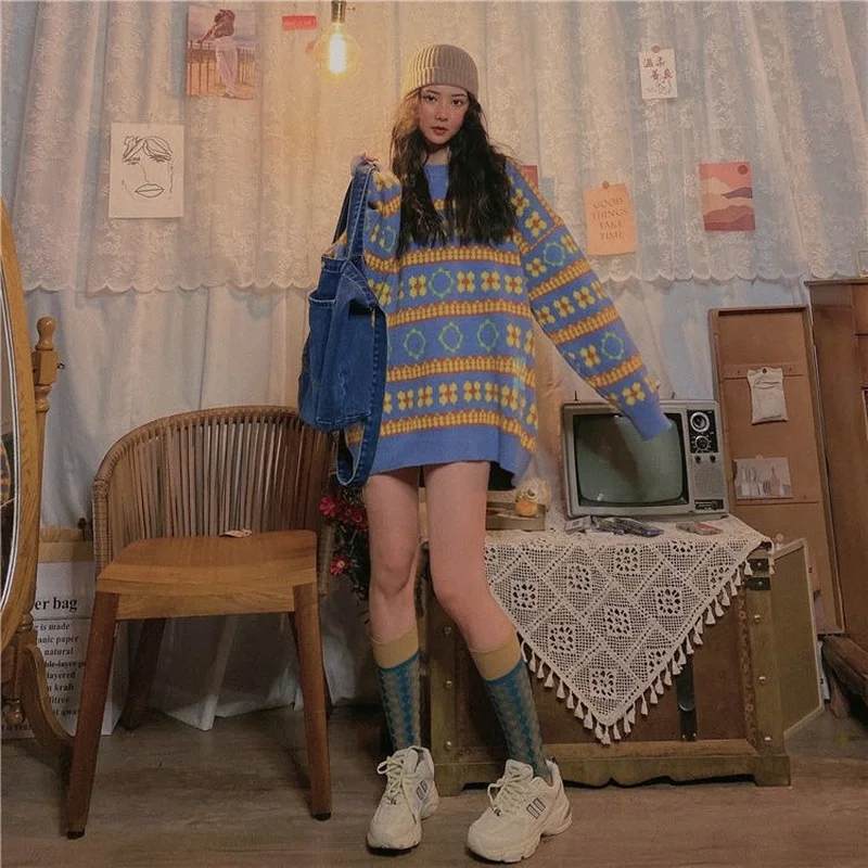 2021 autumn and winter new lazy style Japanese loose long-sleeved vintage oversized sweater women wild striped knitted top
2021 autumn and winter new lazy style Japanese loose long-sleeved vintage oversized sweater women wild striped knitted top