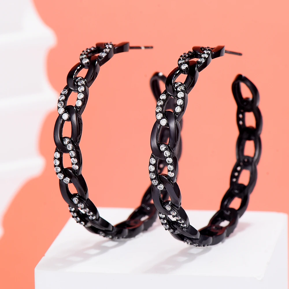 SORAMOORE 2021 Luxury Big Round Chain Shipe Earrings Punk Cool Black Gold Color Charm Gorgeous Fashion High Quality New Design
SORAMOORE 2021 Luxury Big Round Chain Shipe Earrings Punk Cool Black Gold Color Charm Gorgeous Fashion High Quality New Design