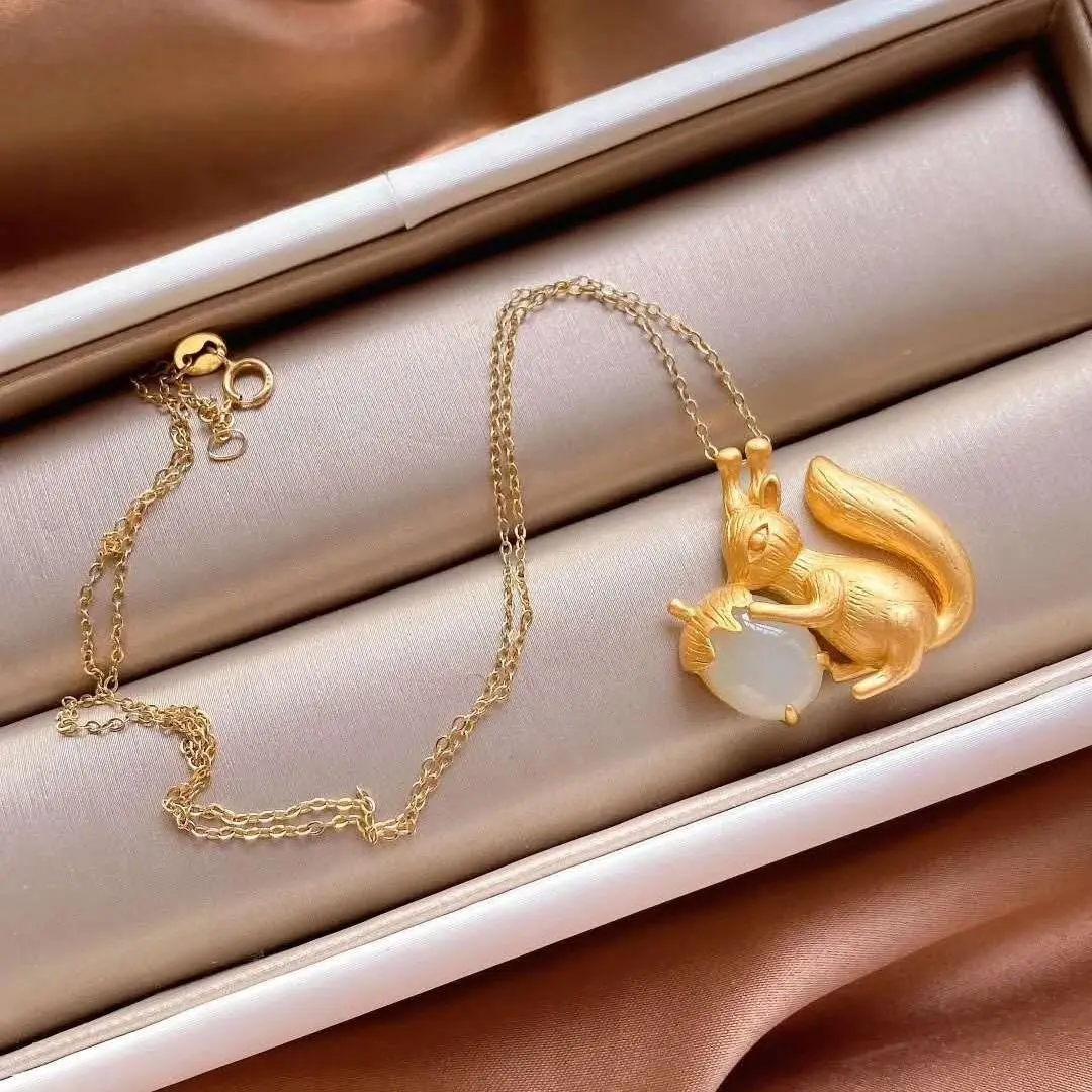 Natural Hetian Jade Peace Buckle Necklace Female Small Landlord Mouse Treasure Pendant Female Zodiac Year of Birth Accessories
Natural Hetian Jade Peace Buckle Necklace Female Small Landlord Mouse Treasure Pendant Female Zodiac Year of Birth Accessories
