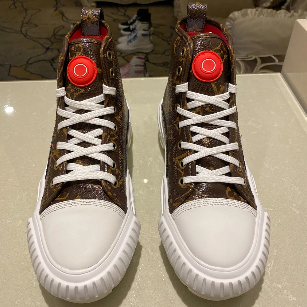 Autumn Spring Women Sneakers Patchwork Genuine Leather Woman Outdoor Casual Shoes Waterproof Shoes Top Quality Customized Shoes
Autumn Spring Women Sneakers Patchwork Genuine Leather Woman Outdoor Casual Shoes Waterproof Shoes Top Quality Customized Shoes