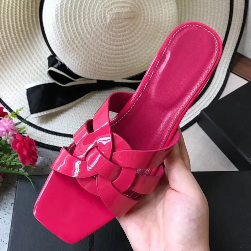 New Designer Weave Women Slippers Plus Size Brand Square Open Toe Flat Shoes Ladies Summer Casual Beach Sandals Flip Flops
New Designer Weave Women Slippers Plus Size Brand Square Open Toe Flat Shoes Ladies Summer Casual Beach Sandals Flip Flops