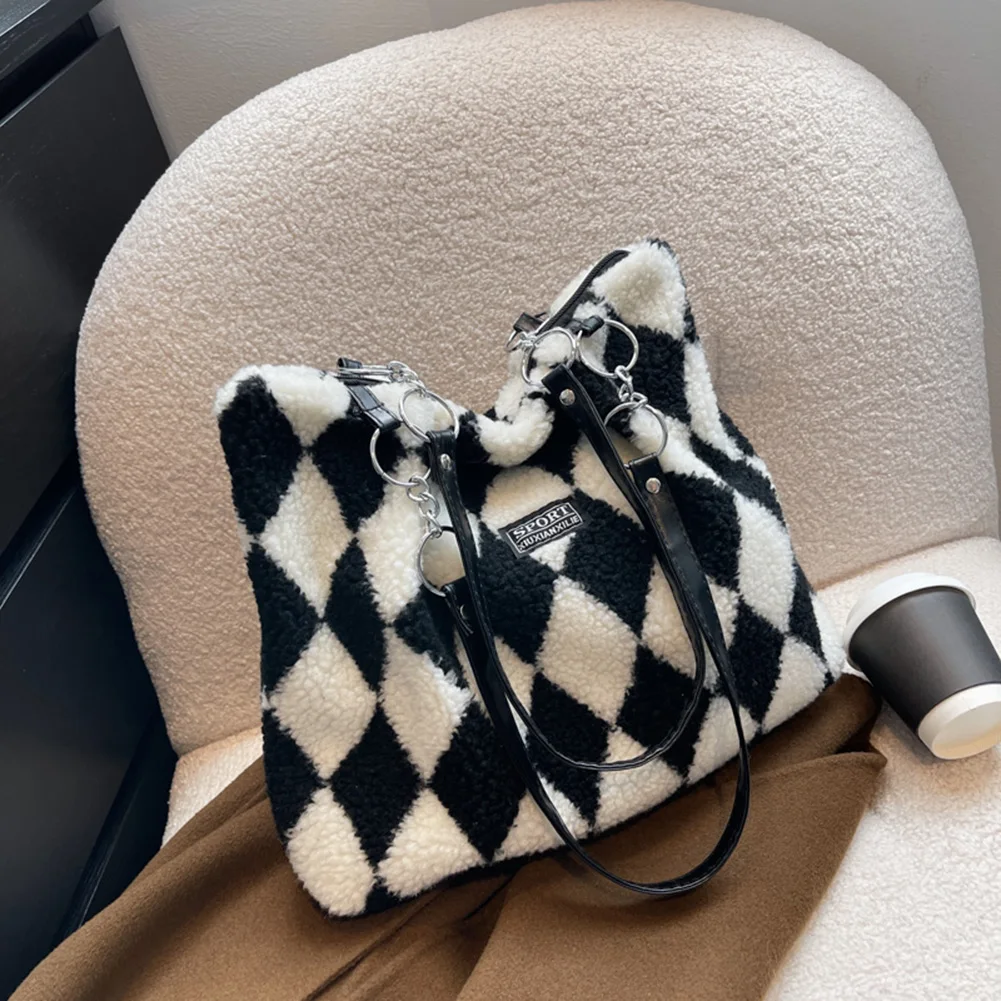 Women Plush Faux Fur Checkerboard Pattern Top-handle Bag Autumn Winter Large Capacity Fluffy All-match Phone Bags Shoulder Bag
Women Plush Faux Fur Checkerboard Pattern Top-handle Bag Autumn Winter Large Capacity Fluffy All-match Phone Bags Shoulder Bag