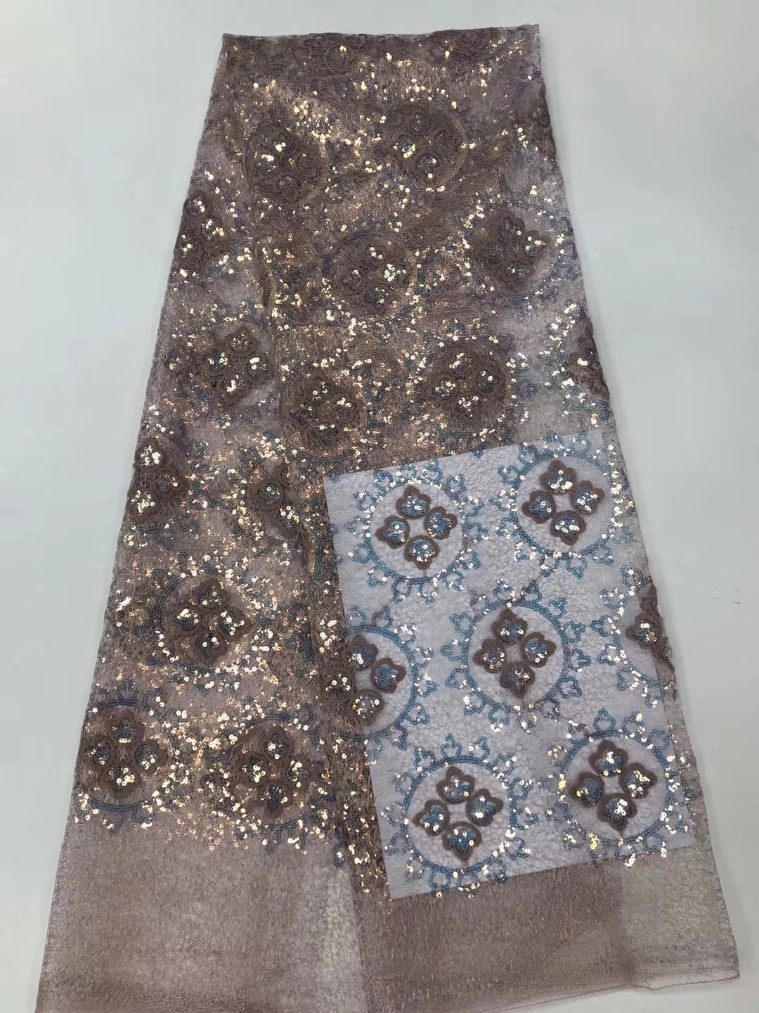 African lace fabric Nigerian lace fabric, high-quality French sequin lace fabric suitable for marriage in 2020 ZX37761
African lace fabric Nigerian lace fabric, high-quality French sequin lace fabric suitable for marriage in 2020 ZX37761