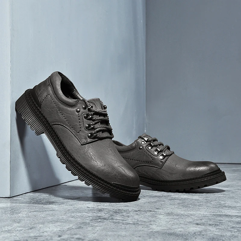 Outdoor work shoes Men flats Genuine Leather Ankle Boots for men boots Autumn men shoes leather Footwear zapatos de hombre
Outdoor work shoes Men flats Genuine Leather Ankle Boots for men boots Autumn men shoes leather Footwear zapatos de hombre
