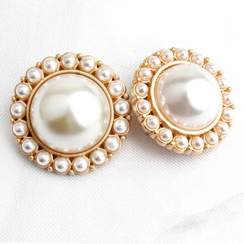 Alloy Buttons5pcs/Set 23mm Golden Mixed Size Round Pearl Button Wedding Decoration Diy Beautiful For Clothing Sewing Accessories
Alloy Buttons5pcs/Set 23mm Golden Mixed Size Round Pearl Button Wedding Decoration Diy Beautiful For Clothing Sewing Accessories