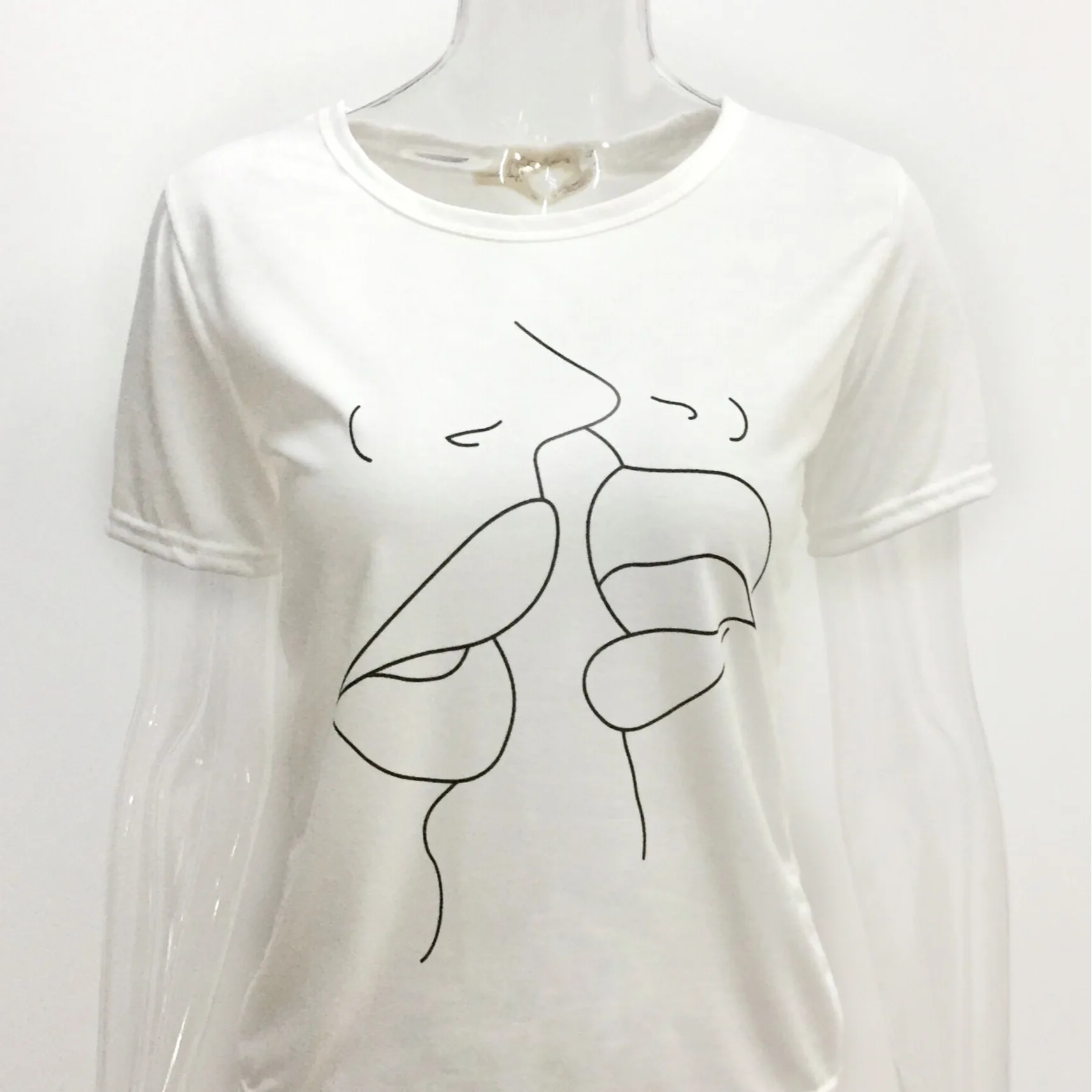 2021 Spring Summer Women's Solid Color T-shirt Men and Women Kiss Kiss Wild Print Round Neck Short Sleeve Top Kawaii Clothes
2021 Spring Summer Women's Solid Color T-shirt Men and Women Kiss Kiss Wild Print Round Neck Short Sleeve Top Kawaii Clothes