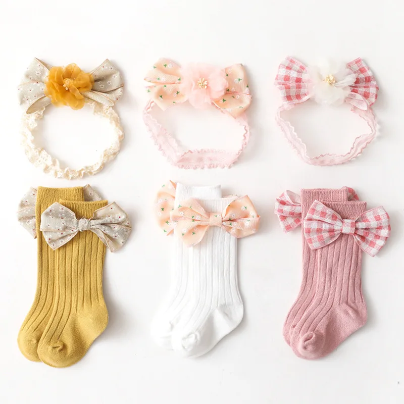 Plaid Bow Full Moon 100 Day Newborn With Hand Gift Princess Hair Band Middle Tube Socks Two Piece Set Of 0-2 Year Old Baby
Plaid Bow Full Moon 100 Day Newborn With Hand Gift Princess Hair Band Middle Tube Socks Two Piece Set Of 0-2 Year Old Baby