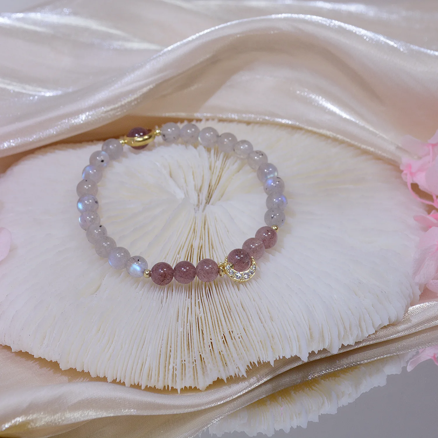 Delicate Moonstone Zircon CZ Moon Charm Bracelets for Women 14K Real Gold Plated Strawberry Quartz Bangles&bracelets
Delicate Moonstone Zircon CZ Moon Charm Bracelets for Women 14K Real Gold Plated Strawberry Quartz Bangles&bracelets