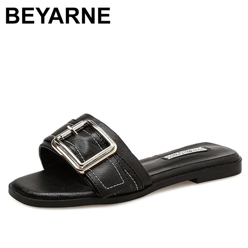 BEYARNELeather Belt Buckle Slippers Women Flat Heels Home&Outdoor Slides Open Toe Shoes Female OverSize Flip Flops 2021 Pantufa
BEYARNELeather Belt Buckle Slippers Women Flat Heels Home&Outdoor Slides Open Toe Shoes Female OverSize Flip Flops 2021 Pantufa