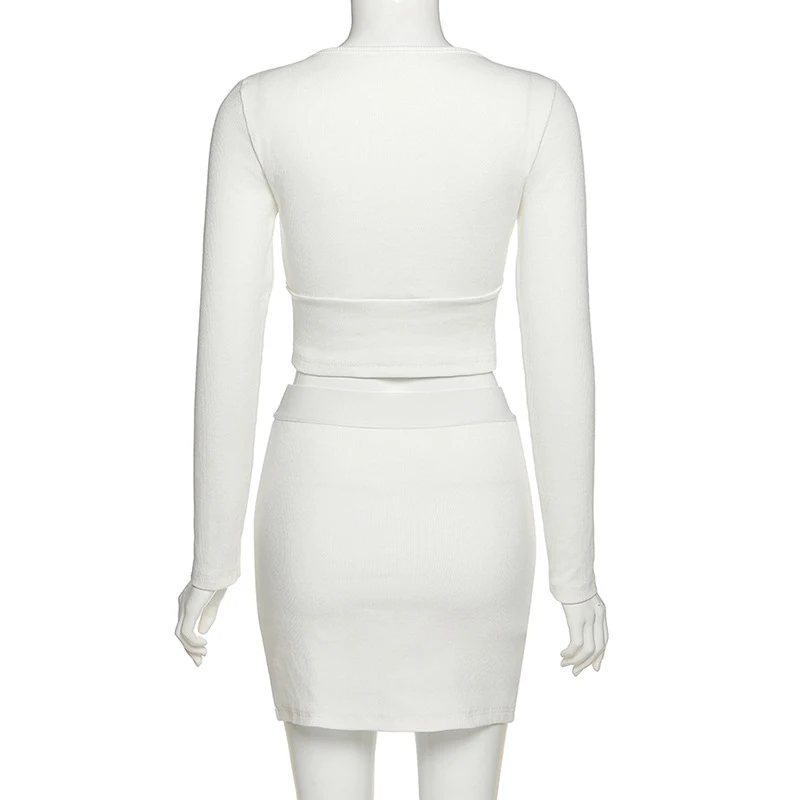 E-Girl Casual Moon Embroidery V-Neck Long Sleeve Crop Tops And Mini Skirt 2 Piece Suit Autumn Fashion Y2K Matching Sets
E-Girl Casual Moon Embroidery V-Neck Long Sleeve Crop Tops And Mini Skirt 2 Piece Suit Autumn Fashion Y2K Matching Sets