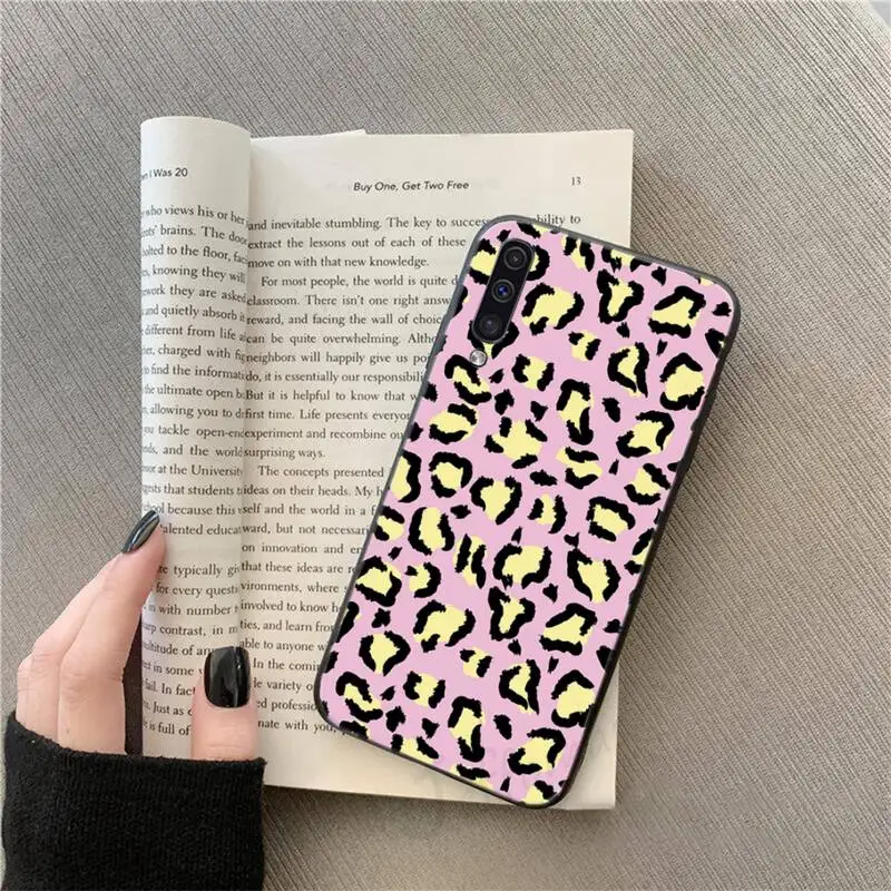 Leopard print fashion cartoon Phone Case For Samsung galaxy S 9 10 20 A 10 21 30 31 40 50 51 71 s note 20 j 4 2018 plus
Leopard print fashion cartoon Phone Case For Samsung galaxy S 9 10 20 A 10 21 30 31 40 50 51 71 s note 20 j 4 2018 plus