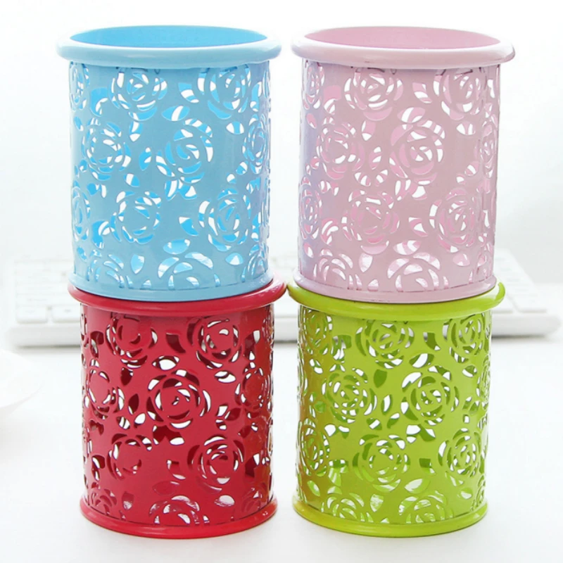 1 Pcs Cute Storage Organizer Hollow Rose Flower Pen Case Pencil Stand Container Stationary Study Round Pen Holders
1 Pcs Cute Storage Organizer Hollow Rose Flower Pen Case Pencil Stand Container Stationary Study Round Pen Holders