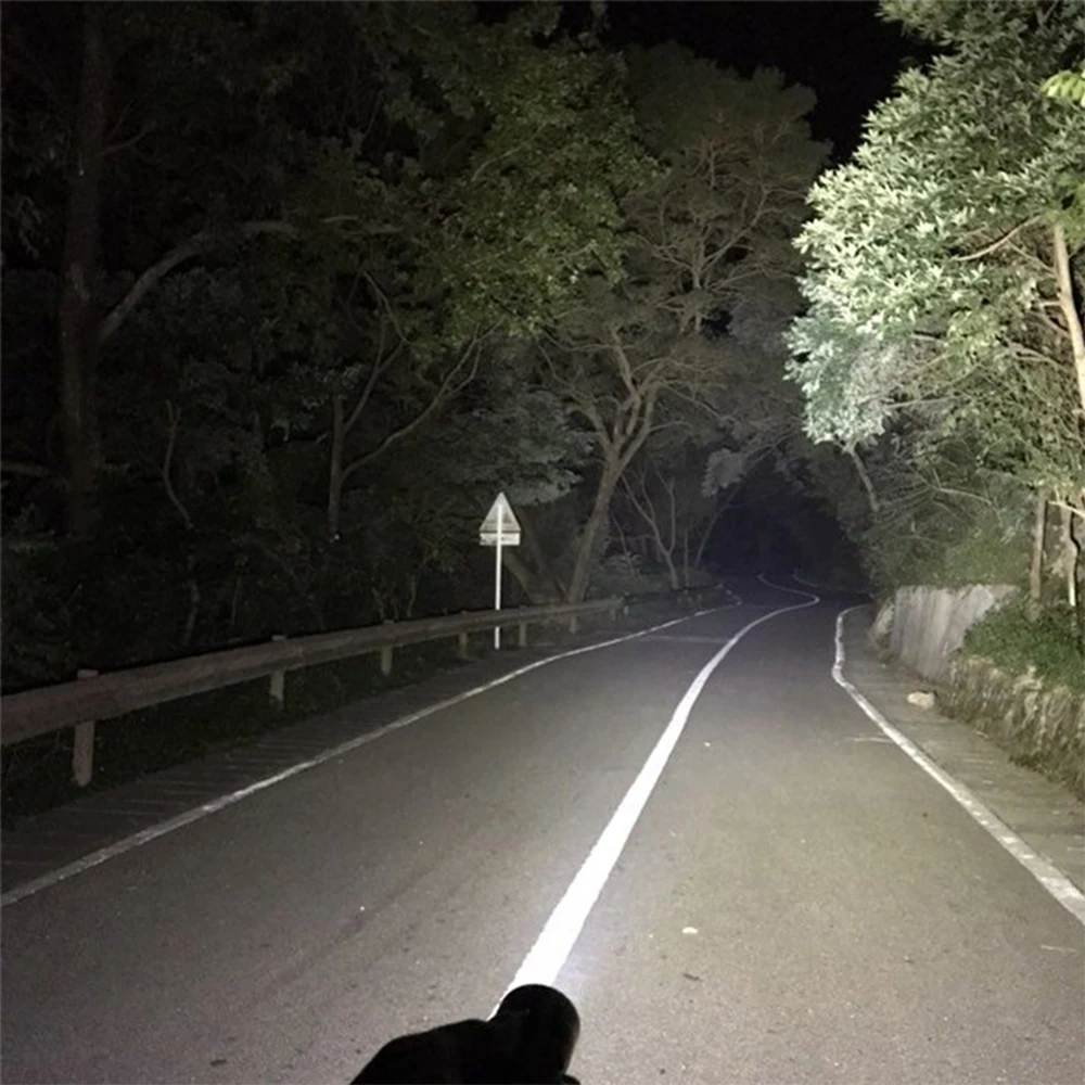 NEW Powerful Tactical LED Flashlight 3000 lumens XPG3 26350 Portable LED Camping Lamp Torch Lights Lanternas Tactical Flashlight
NEW Powerful Tactical LED Flashlight 3000 lumens XPG3 26350 Portable LED Camping Lamp Torch Lights Lanternas Tactical Flashlight