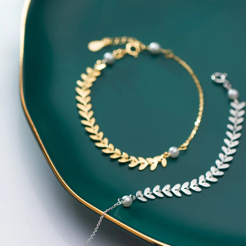 MEYRROYU 925 Silver Bracelet Leaf Moonstone Bracelet Ladies Couple Valentine's Day Party Wrist Jewelry Gift
MEYRROYU 925 Silver Bracelet Leaf Moonstone Bracelet Ladies Couple Valentine's Day Party Wrist Jewelry Gift