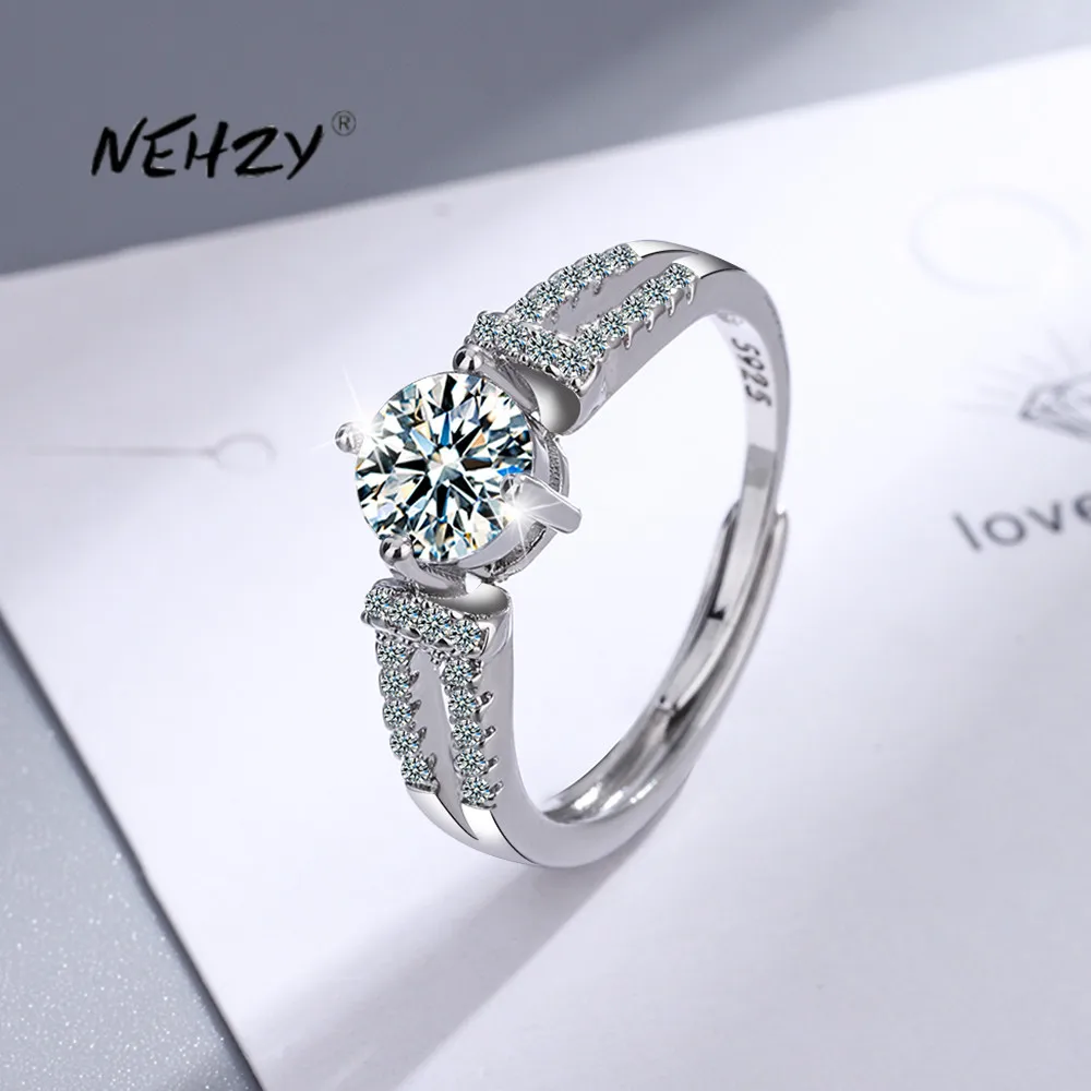 NEHZY S925 штамп серебряные новые женские модные ювелирные изделия Высокое качество Кристалл Циркон полые четыре когтя Открытое кольцо Размер ...
NEHZY S925 штамп серебряные новые женские модные ювелирные изделия Высокое качество Кристалл Циркон полые четыре когтя Открытое кольцо Размер ...