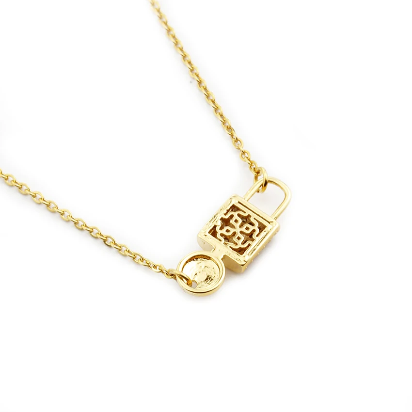 Creative Key And Lock Fun Zircon Necklace Simple Mini Cute Version Pendant Jewelry Open Heart Door Fashion Jewelry Decoration 
Creative Key And Lock Fun Zircon Necklace Simple Mini Cute Version Pendant Jewelry Open Heart Door Fashion Jewelry Decoration