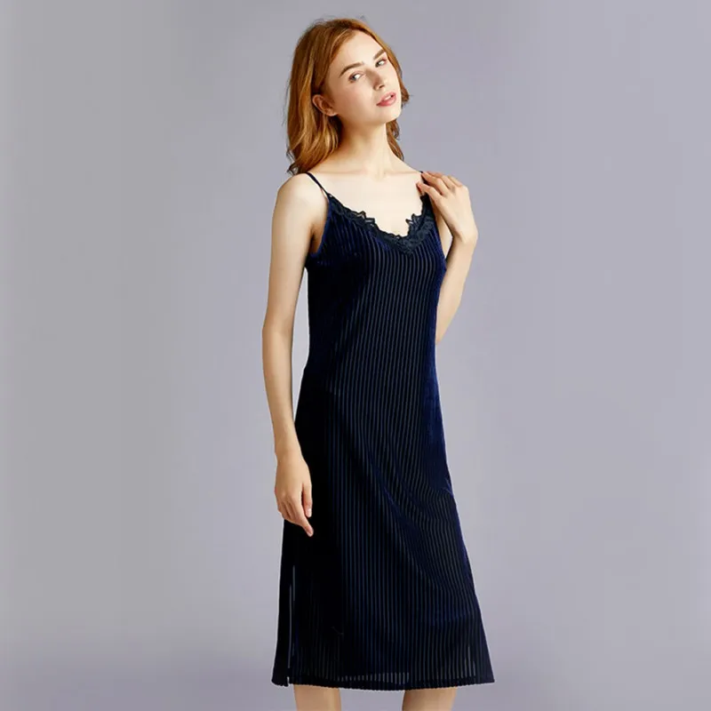Women Sling nightdress Autumn And Winter New Ladies Suspenders Sexy Thick Warm Velvet Sleeveless Sleepwear Nightwear
Women Sling nightdress Autumn And Winter New Ladies Suspenders Sexy Thick Warm Velvet Sleeveless Sleepwear Nightwear