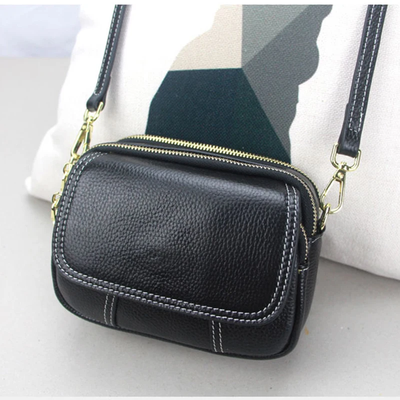 Leather Mini Bag women's new fashion double g small round bag soft Cow Leather One Shoulder Messenger Bag GG women's bag
Leather Mini Bag women's new fashion double g small round bag soft Cow Leather One Shoulder Messenger Bag GG women's bag