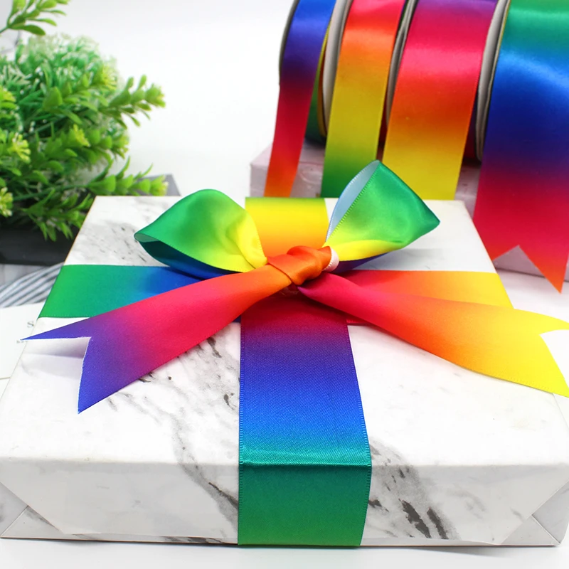 10mm/25 Yards Gradient Rainbow Pattern Grosgrain Ribbon Christmas Party Gift Decoration Handmade Packaging Ribbon Material
10mm/25 Yards Gradient Rainbow Pattern Grosgrain Ribbon Christmas Party Gift Decoration Handmade Packaging Ribbon Material