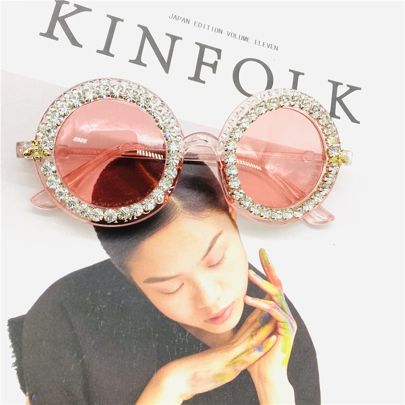 2019 прекрасный, круглые, защитные стёкла, Для женщин солнцезащитные очки и с яркими кристаллами; Обувь больших размеров женские оправы для же...
2019 прекрасный, круглые, защитные стёкла, Для женщин солнцезащитные очки и с яркими кристаллами; Обувь больших размеров женские оправы для же...