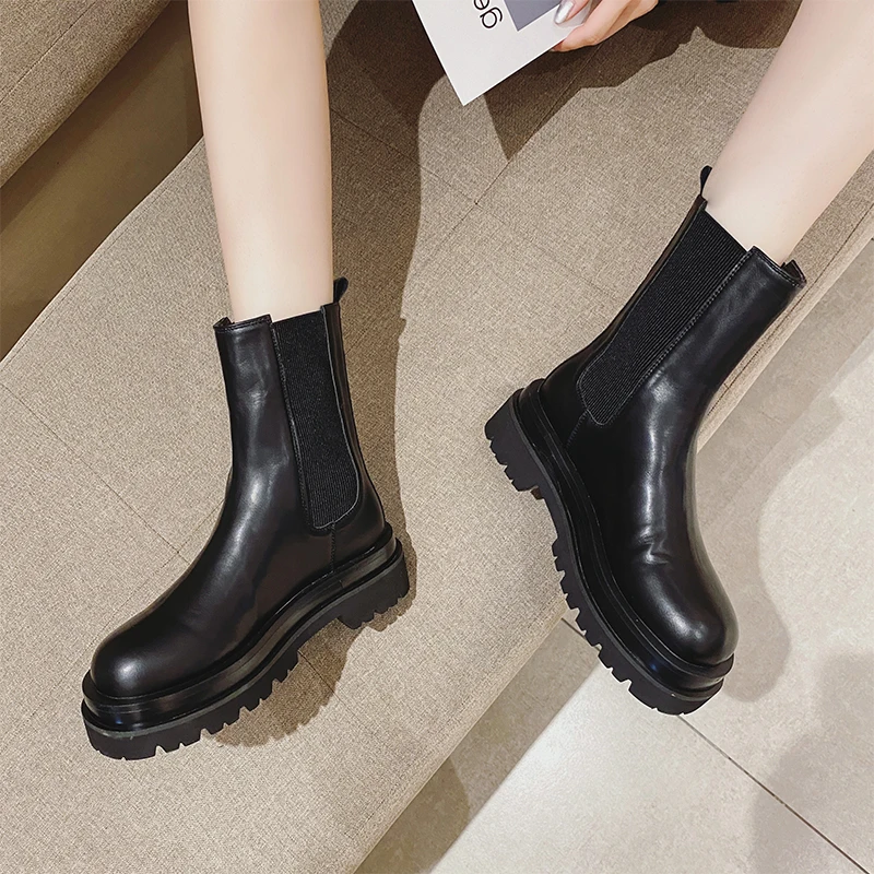 Ankle Boots women fashion Short Boots platform shoes Ladies Comfortable Slip-On Thick bottom Round toe boots Autumn
Ankle Boots women fashion Short Boots platform shoes Ladies Comfortable Slip-On Thick bottom Round toe boots Autumn