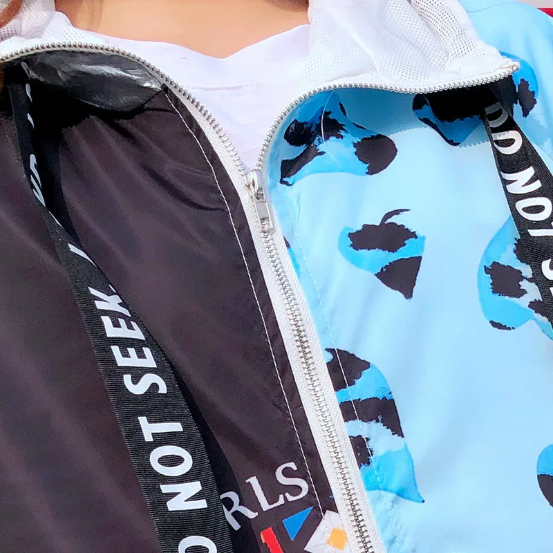 Women's Hooded Windbreaker Female Thai Street Brand 2020 Spring New Cartoon Printing Long Loose Cardigan Coat
Women's Hooded Windbreaker Female Thai Street Brand 2020 Spring New Cartoon Printing Long Loose Cardigan Coat