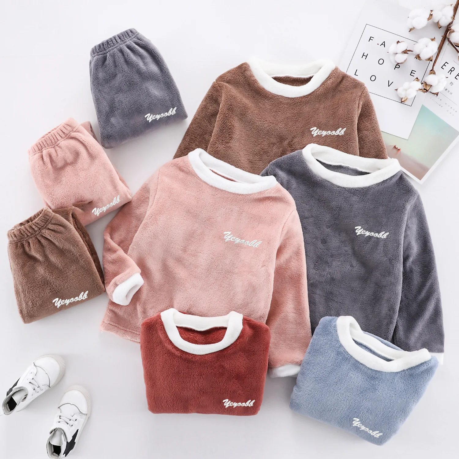EuerDoDo 2pcs Children's Pajamas Set Boys Girls Autumn Winter Long Sleeve Shirt+pants Sets Warm Kids Pajamas Homewear Clothes
EuerDoDo 2pcs Children's Pajamas Set Boys Girls Autumn Winter Long Sleeve Shirt+pants Sets Warm Kids Pajamas Homewear Clothes