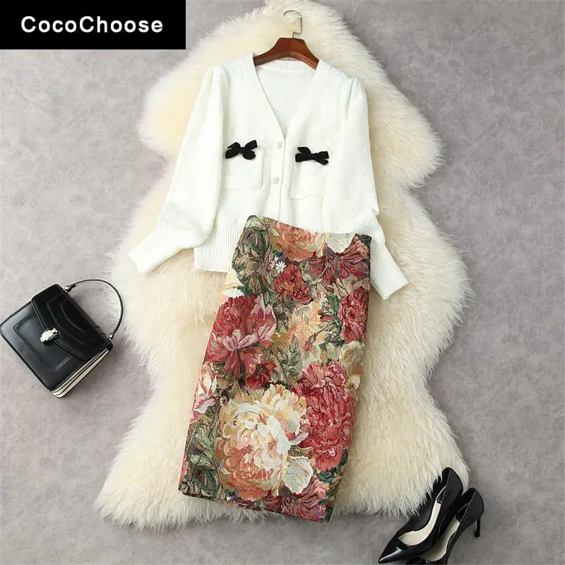 Jacquard Dress Suit Women 2021 Fall Winter Bow V-neck Lurex Sweater Knitted Cardigan + Slit Pencil Skirt Women Two Piece Set
Jacquard Dress Suit Women 2021 Fall Winter Bow V-neck Lurex Sweater Knitted Cardigan + Slit Pencil Skirt Women Two Piece Set