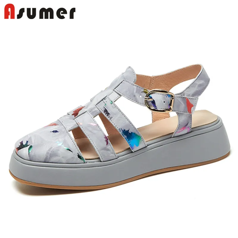 Женские сандалии на плоской платформе Asumer, из натуральной кожи, с перфорацией и пряжкой, модная крутая повседневная обувь, 2021
Женские сандалии на плоской платформе Asumer, из натуральной кожи, с перфорацией и пряжкой, модная крутая повседневная обувь, 2021