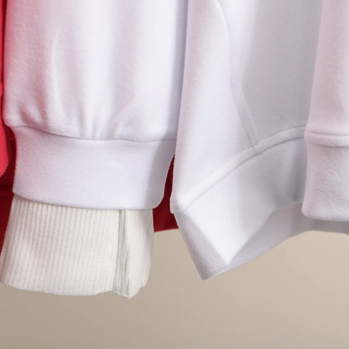 Spring 2021 Women Sweatshirts Oversize Fashion Casual Clothes Female Hoodies TurtleNeck False Two Pieces Embroidery Tops
Spring 2021 Women Sweatshirts Oversize Fashion Casual Clothes Female Hoodies TurtleNeck False Two Pieces Embroidery Tops