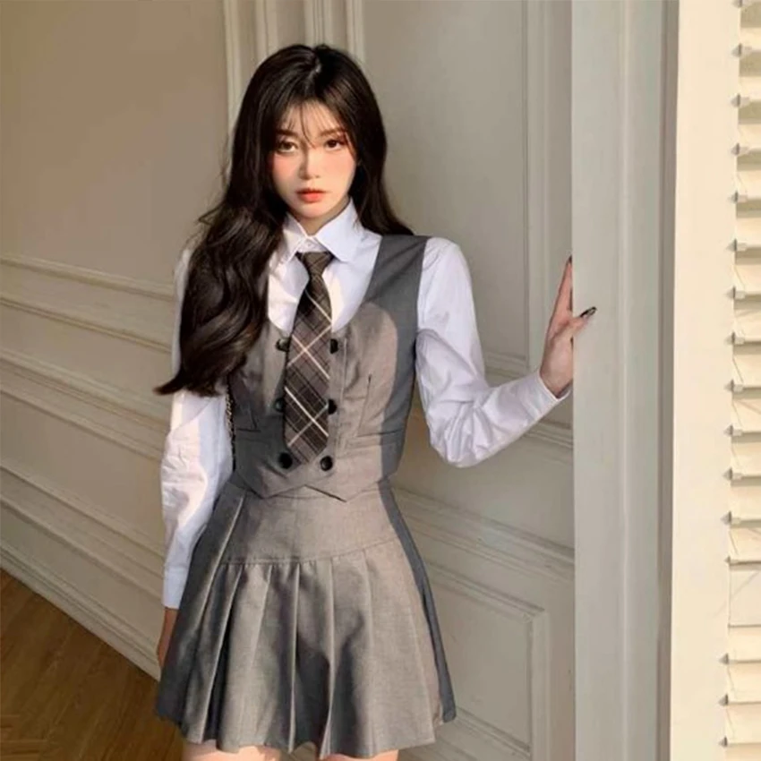 College Style Japanese Fashion Jk Suit School Uniform Girl Outfit Casual Vest Jacket Tie Pleated Skirt Shirt Slim Women 4Pcs
College Style Japanese Fashion Jk Suit School Uniform Girl Outfit Casual Vest Jacket Tie Pleated Skirt Shirt Slim Women 4Pcs