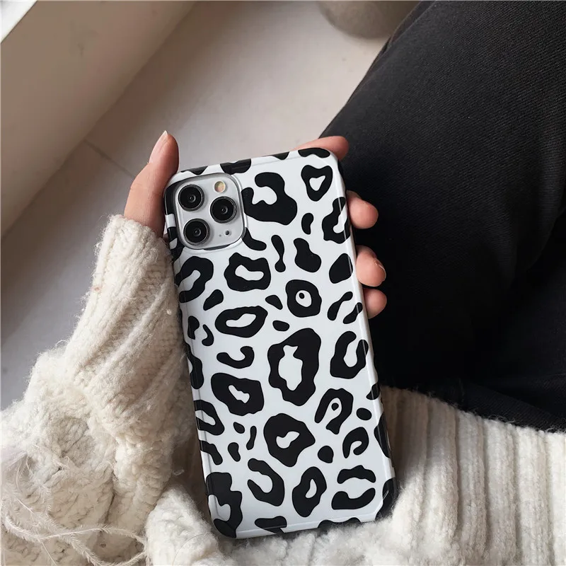 Pure color leopard print phone case is suitable for iPhone11 12Pro Max mini X XR XSMax 8 7PluS anti-drop protective back cover
Pure color leopard print phone case is suitable for iPhone11 12Pro Max mini X XR XSMax 8 7PluS anti-drop protective back cover