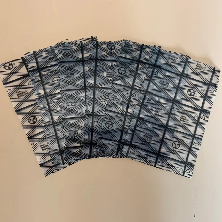 30*40cm 30x40cm 35*45cm 35x45cm Mainboard Card Plastic PE Open Top ESD Anti Static Shielding Net GRID Mesh Pouch Storage Bag
30*40cm 30x40cm 35*45cm 35x45cm Mainboard Card Plastic PE Open Top ESD Anti Static Shielding Net GRID Mesh Pouch Storage Bag