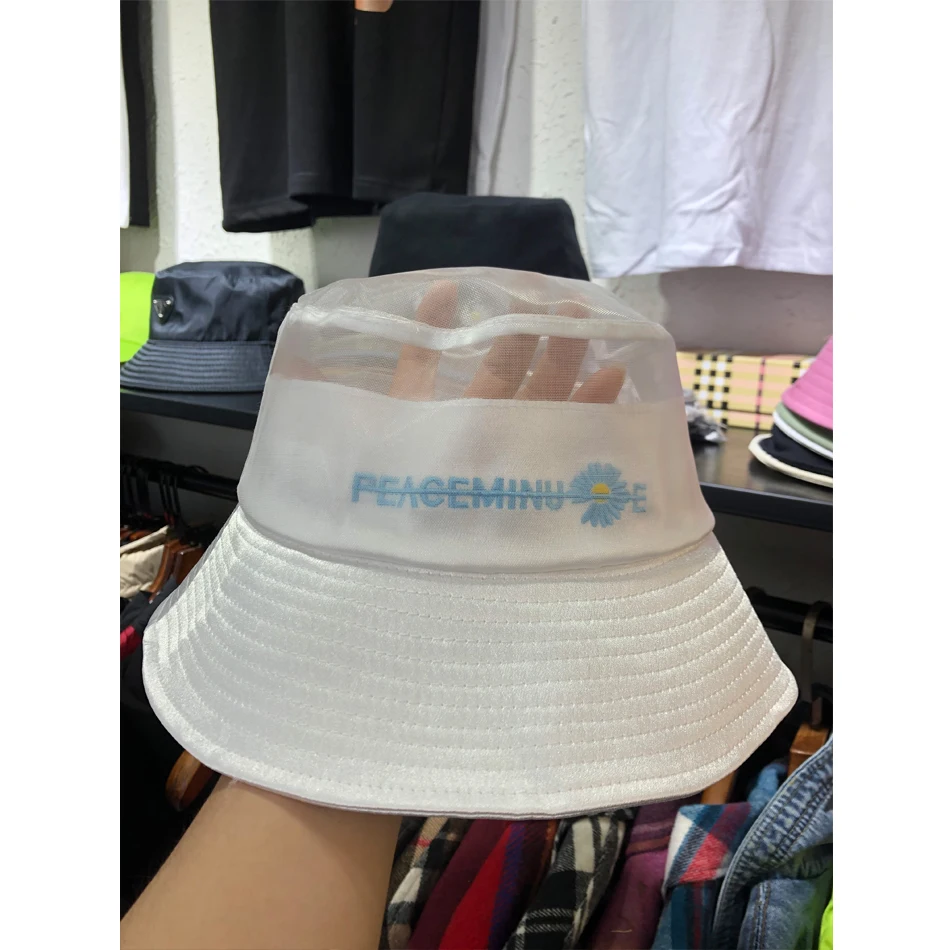 2020 PEACEMINUSONE Bucket Hats Adult Summer Outdoor Caps PEACEMINUSONE Daisy Embroidery Logo Bucket Hat Top Light transmission
2020 PEACEMINUSONE Bucket Hats Adult Summer Outdoor Caps PEACEMINUSONE Daisy Embroidery Logo Bucket Hat Top Light transmission