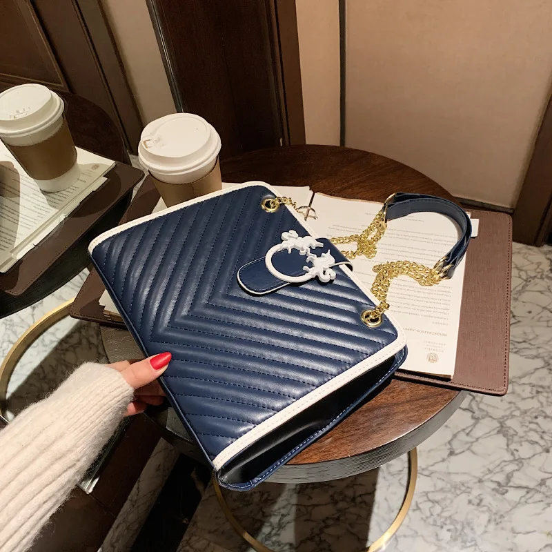 Retro Fashion Striped Bag Women's Single Shoulder Bag 2020 New Chain Portable Tote Single Shoulder Messenger Bag
Retro Fashion Striped Bag Women's Single Shoulder Bag 2020 New Chain Portable Tote Single Shoulder Messenger Bag
