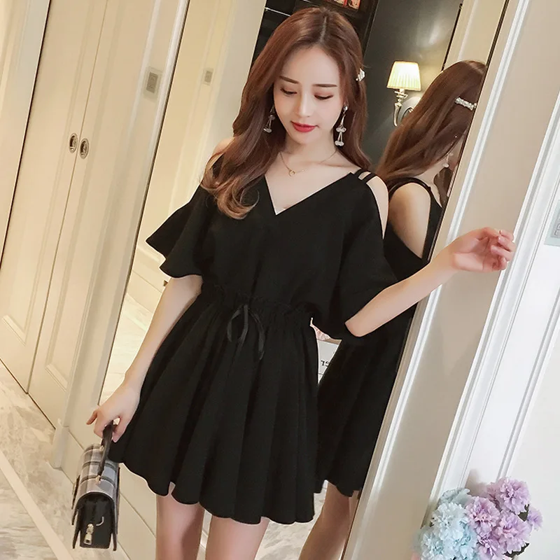 Large Size Slightly Fat Women's French Suspender Off Shoulder Fairy Dress Shows Thin Cover Belly Waist Short Sleeve V-neck Dress
Large Size Slightly Fat Women's French Suspender Off Shoulder Fairy Dress Shows Thin Cover Belly Waist Short Sleeve V-neck Dress